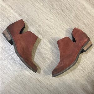 Crevo Women's Rust Suede Ankle Booties